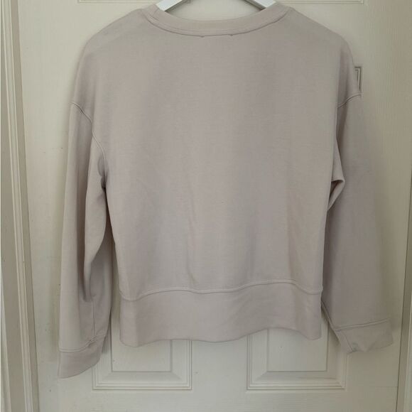 Off-white top sweatshirt, size medium - Picture 3 of 3